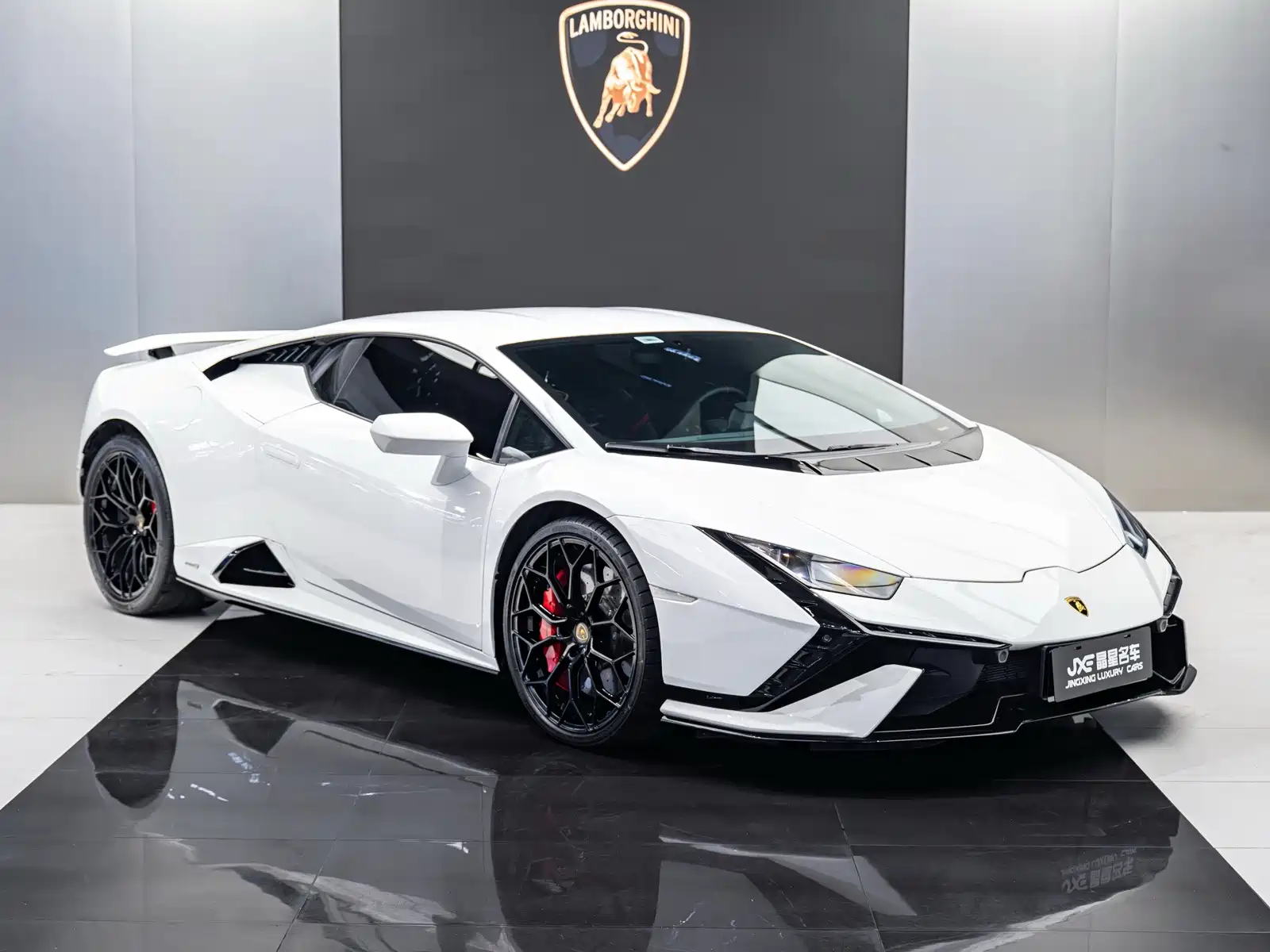 Фото 3 - Lamborghini Huracán