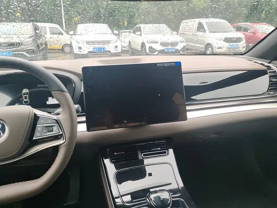BYD Han 2025 DM-i Smart Driving Edition 125KM Honor фото 13