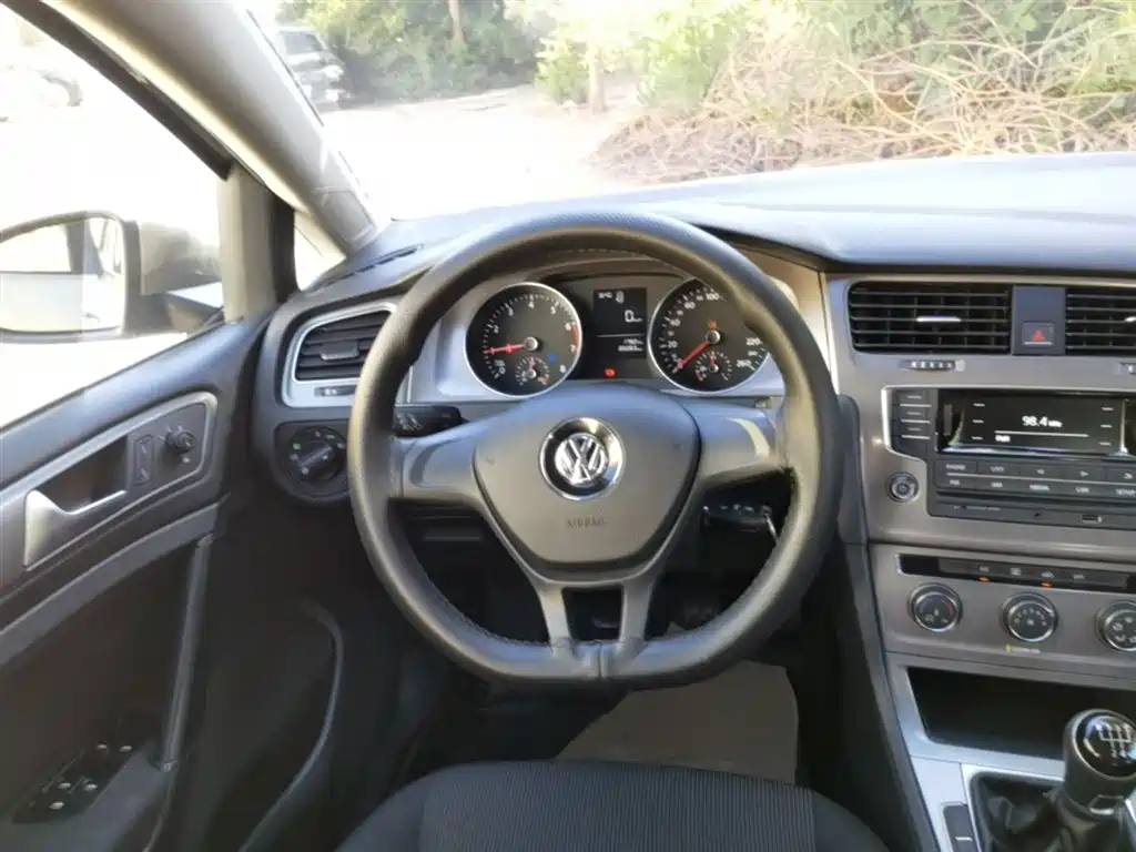 Volkswagen Golf 2016 1.6L Manual Fashion фото 11