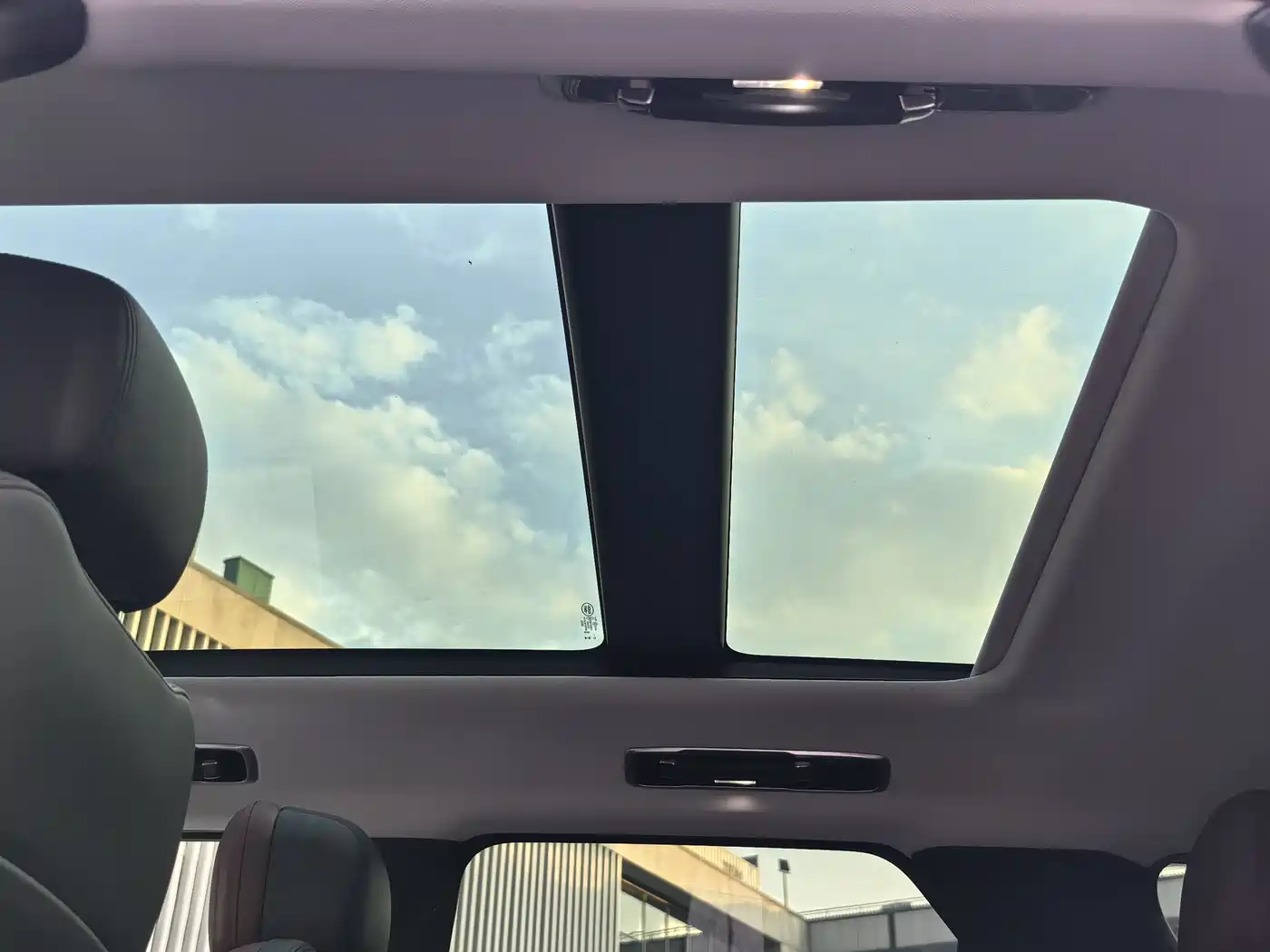 Land Rover Range Rover Sport 2023 400PS Dynamic SE фото 14