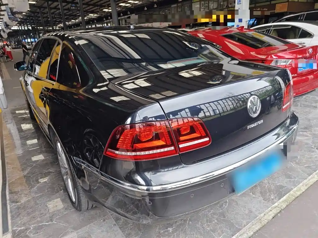 Volkswagen Phaeton 2015 Model 3.0L Exclusive Edition фото 23