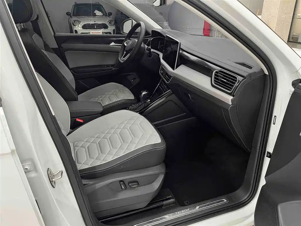 Volkswagen Tayron 2023 280TSI 2WD Luxury Plus Advanced Edition фото 13