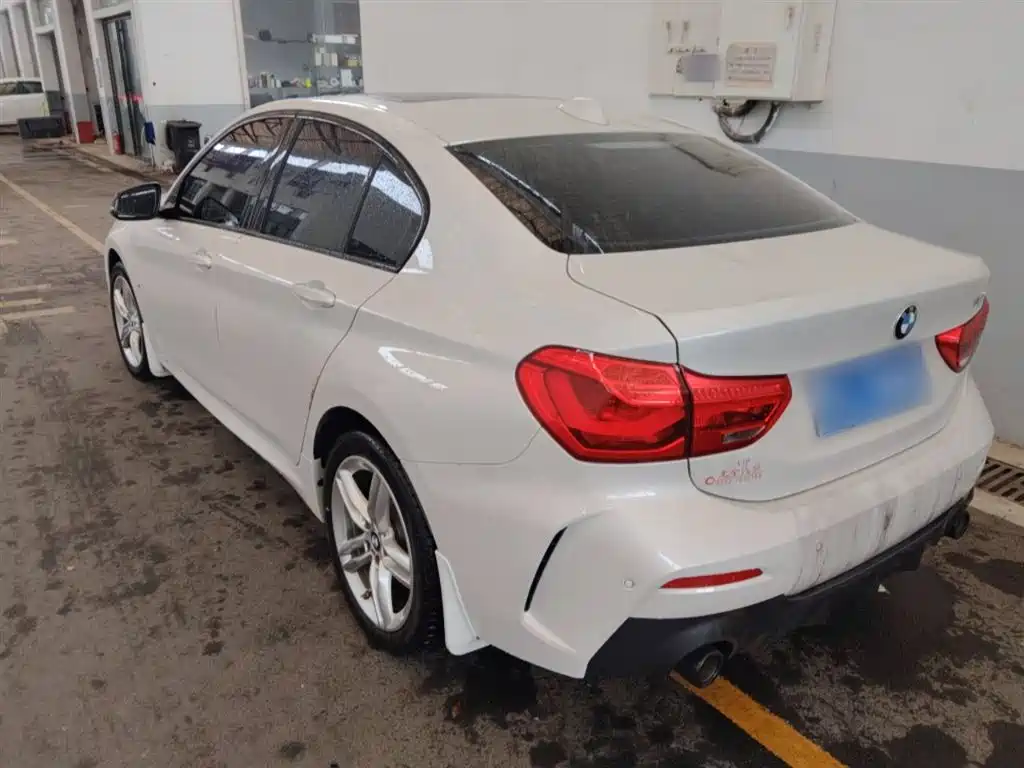 BMW 1-SERIES