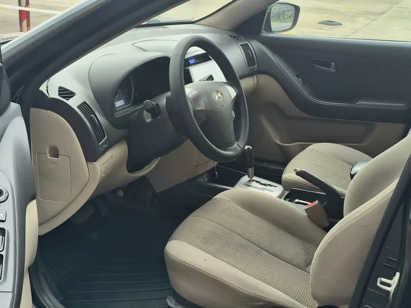 Hyundai Elantra 2011 1.6L Automatic Comfort фото 10