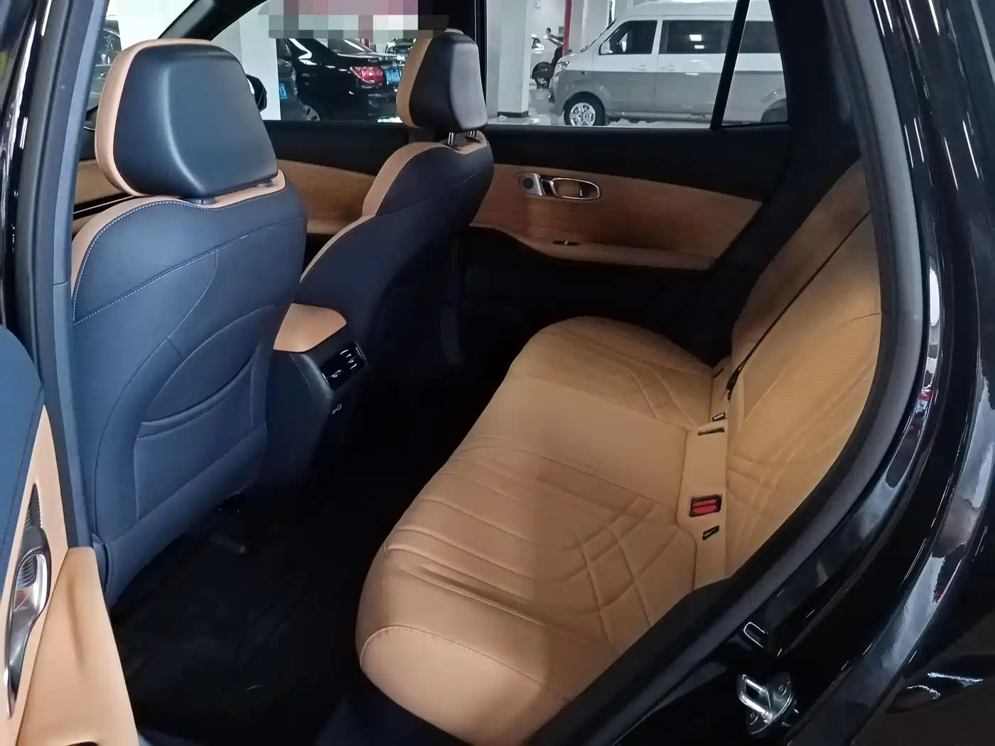 Geely Galaxy Galaxy Starship 7 EM-i 2025 120km Navigation Edition фото 14