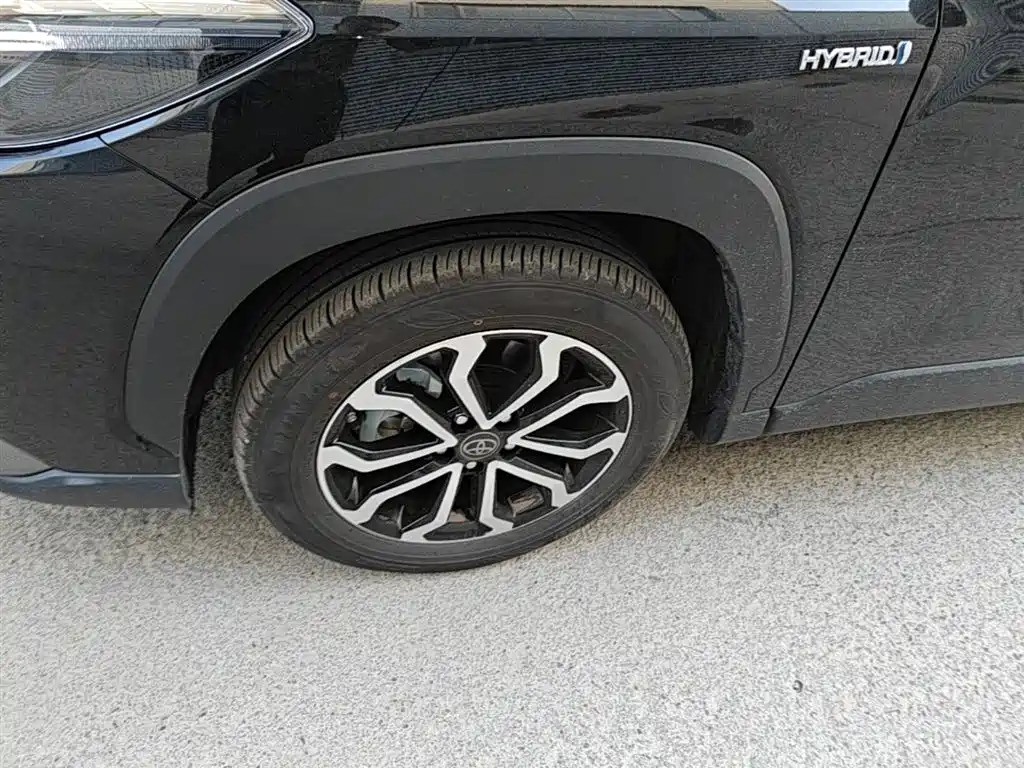 Toyota Frontlander 2023 2.0L Smart Hybrid Dual Engine Luxury Edition фото 23