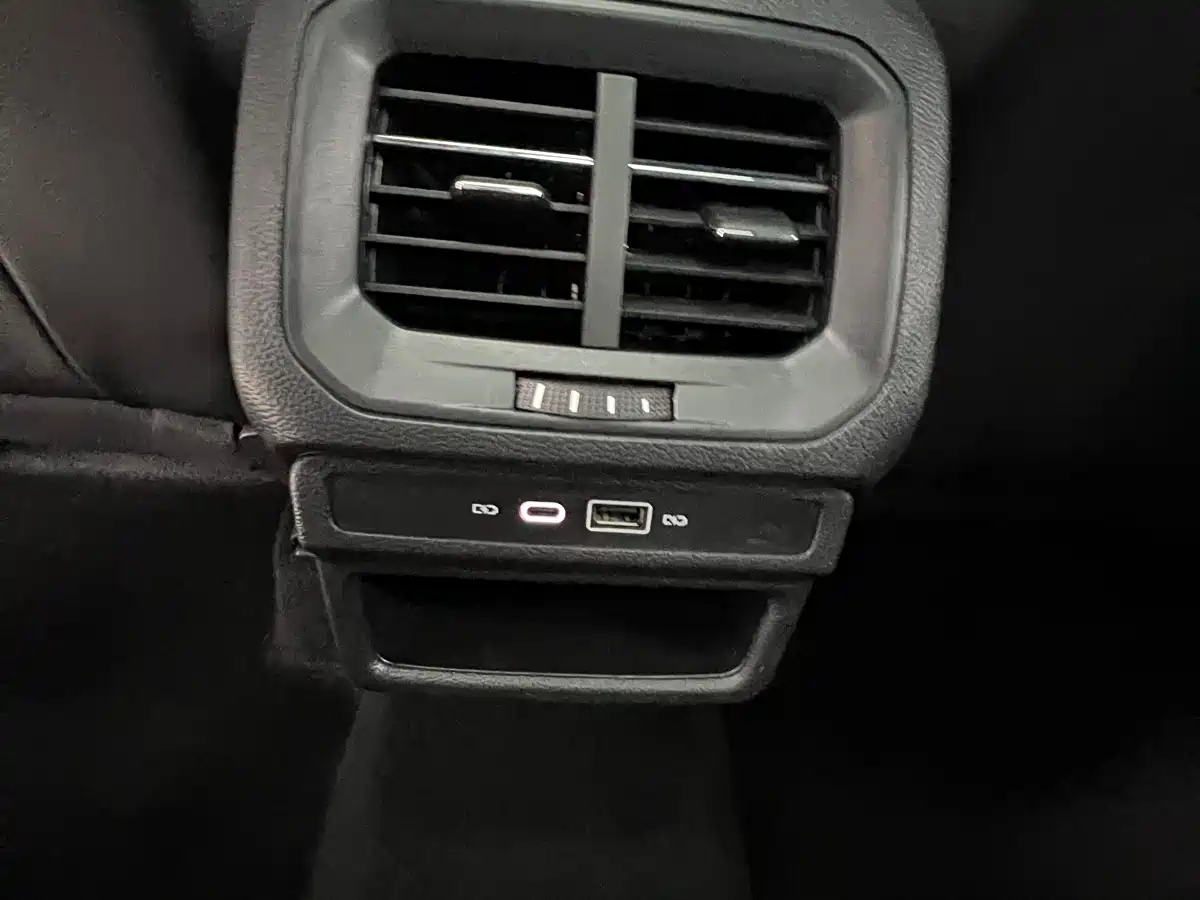 Volkswagen Tharu 2021 280TSI 2WD Luxury Plus фото 20