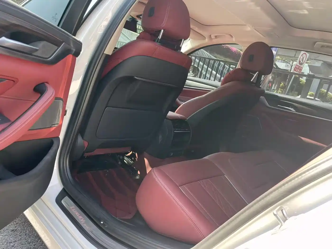 BMW 5 Series 2023 530Li Leading Luxury Package фото 7