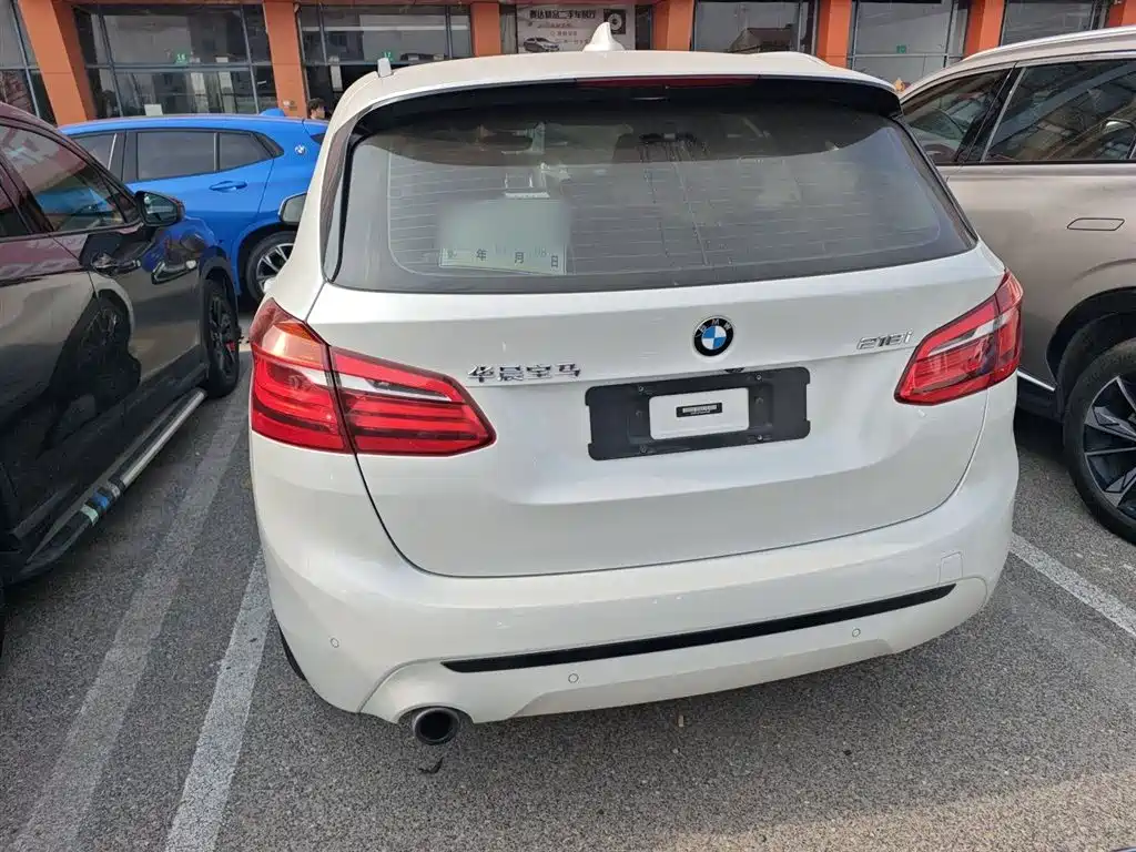 BMW 2 Series Touring 2018 218i M Sport Package фото 6