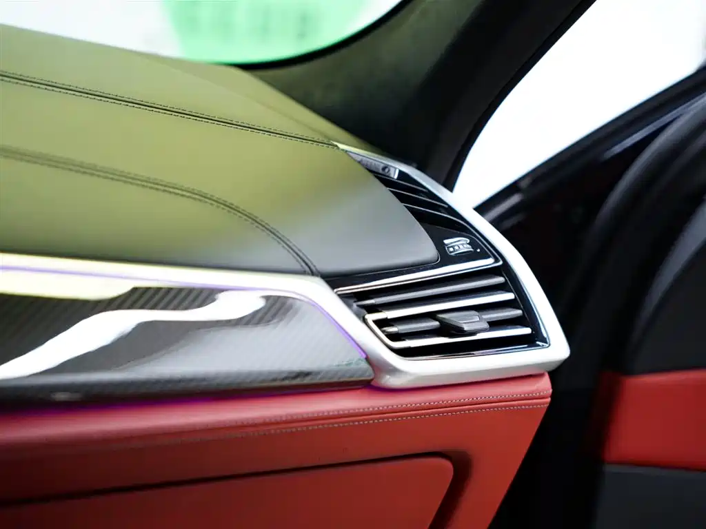 BMW X6 M 2022 X6 M фото 52