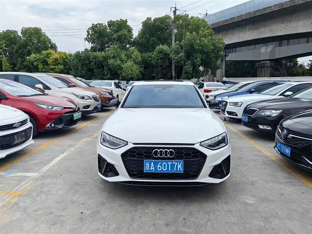 Audi A4L 2023 40 TFSI Luxury Sport фото 2