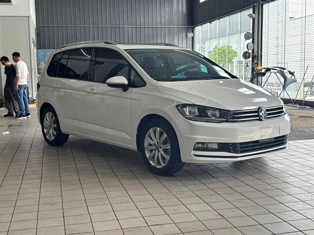 Volkswagen Touran 2021 Touran L 280TSI DSG Comfort Edition 7-seater фото 3