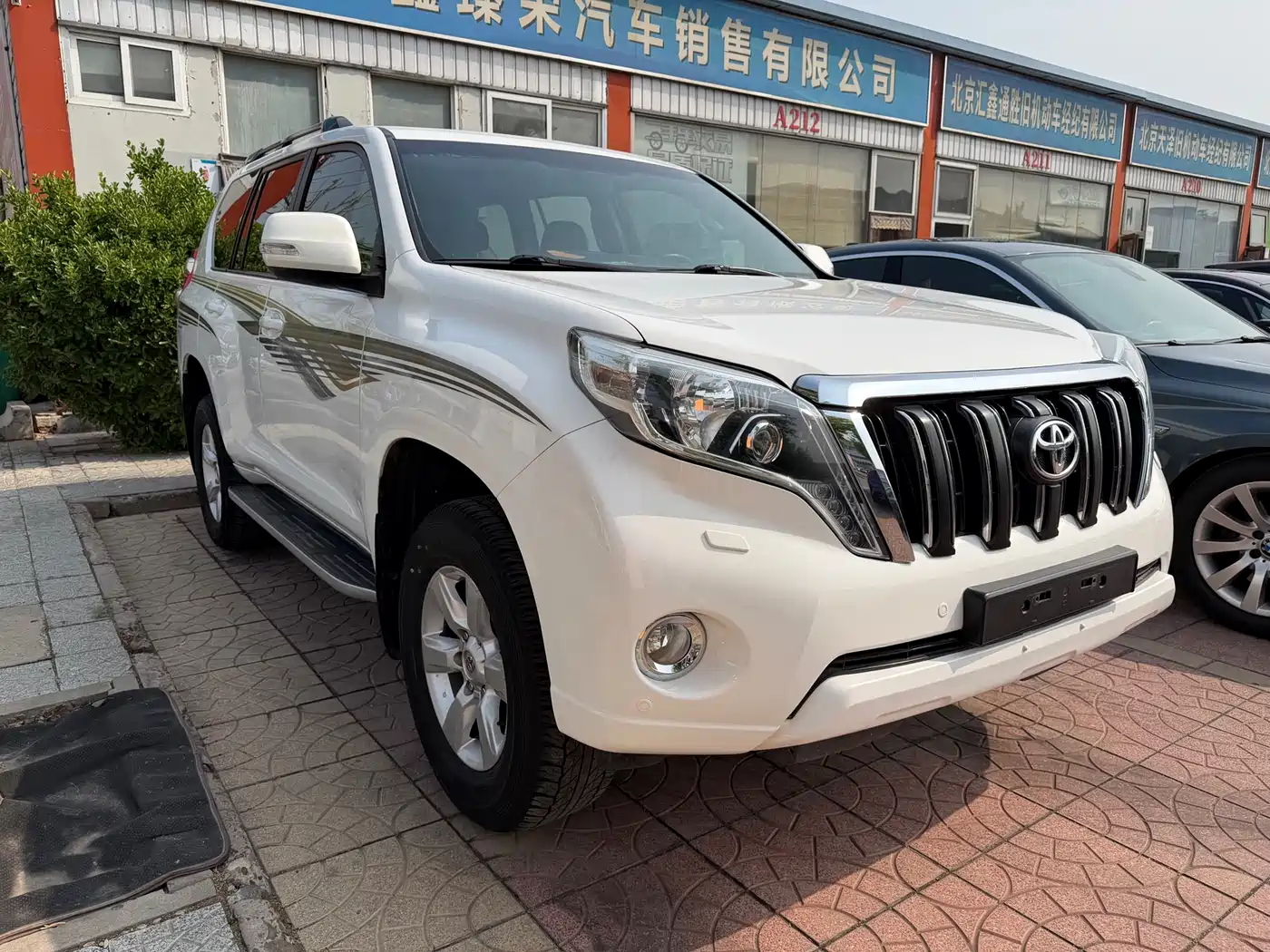 Toyota Prado 2014 4.0L Automatic TX-L NAVI фото 17