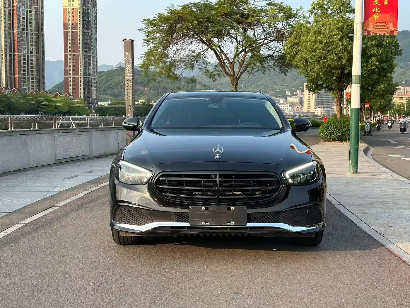 Mercedes-Benz E-Class 2023 Facelift E 300 L Luxury фото 2