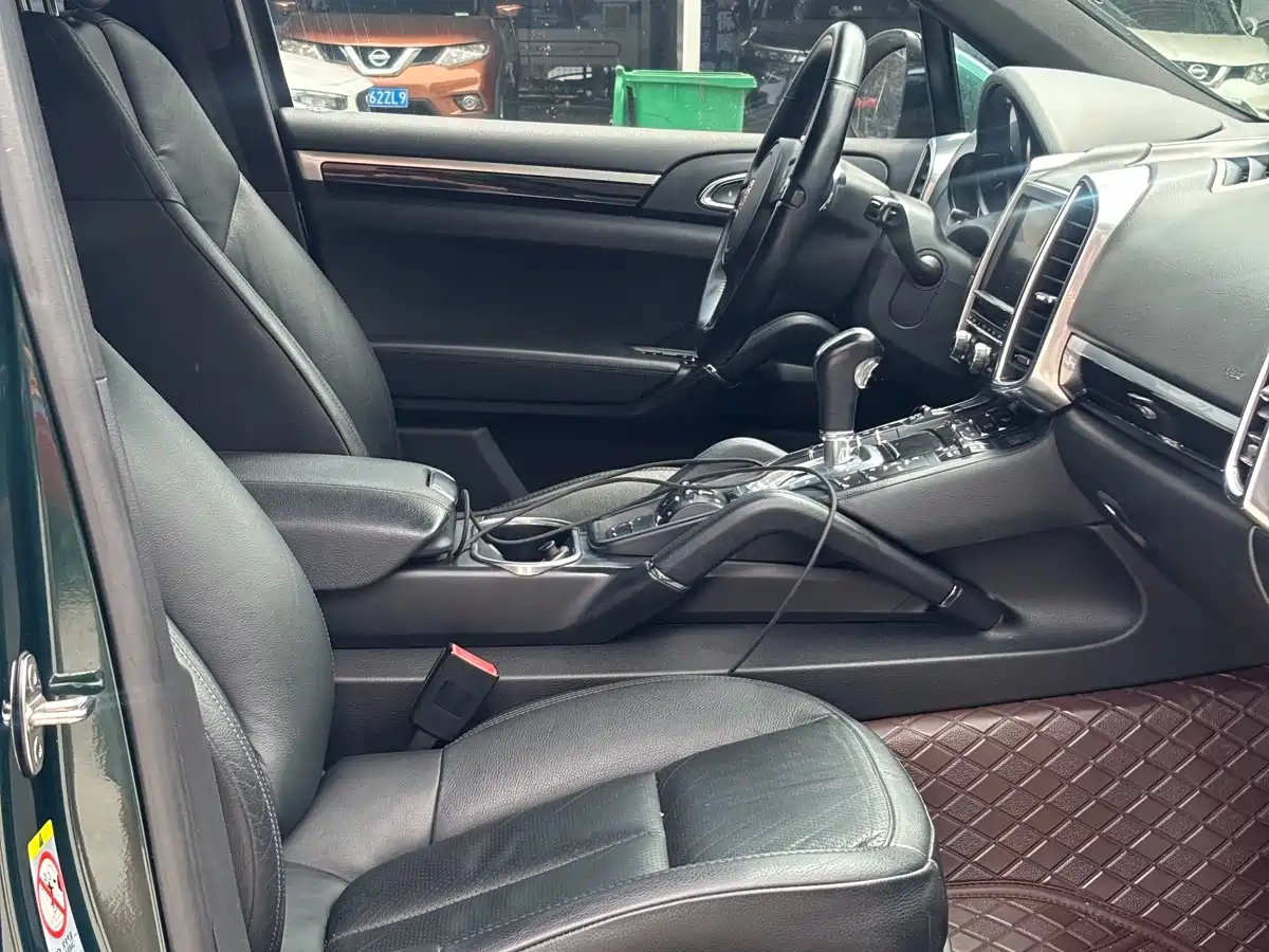 Porsche Cayenne 2011 Cayenne 3.0T фото 4