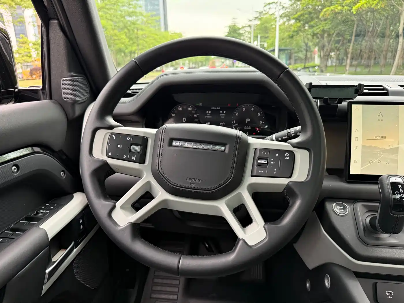 Land Rover Defender 2023 Facelift 110 3.0T P400 X-DYNAMIC HSE фото 10