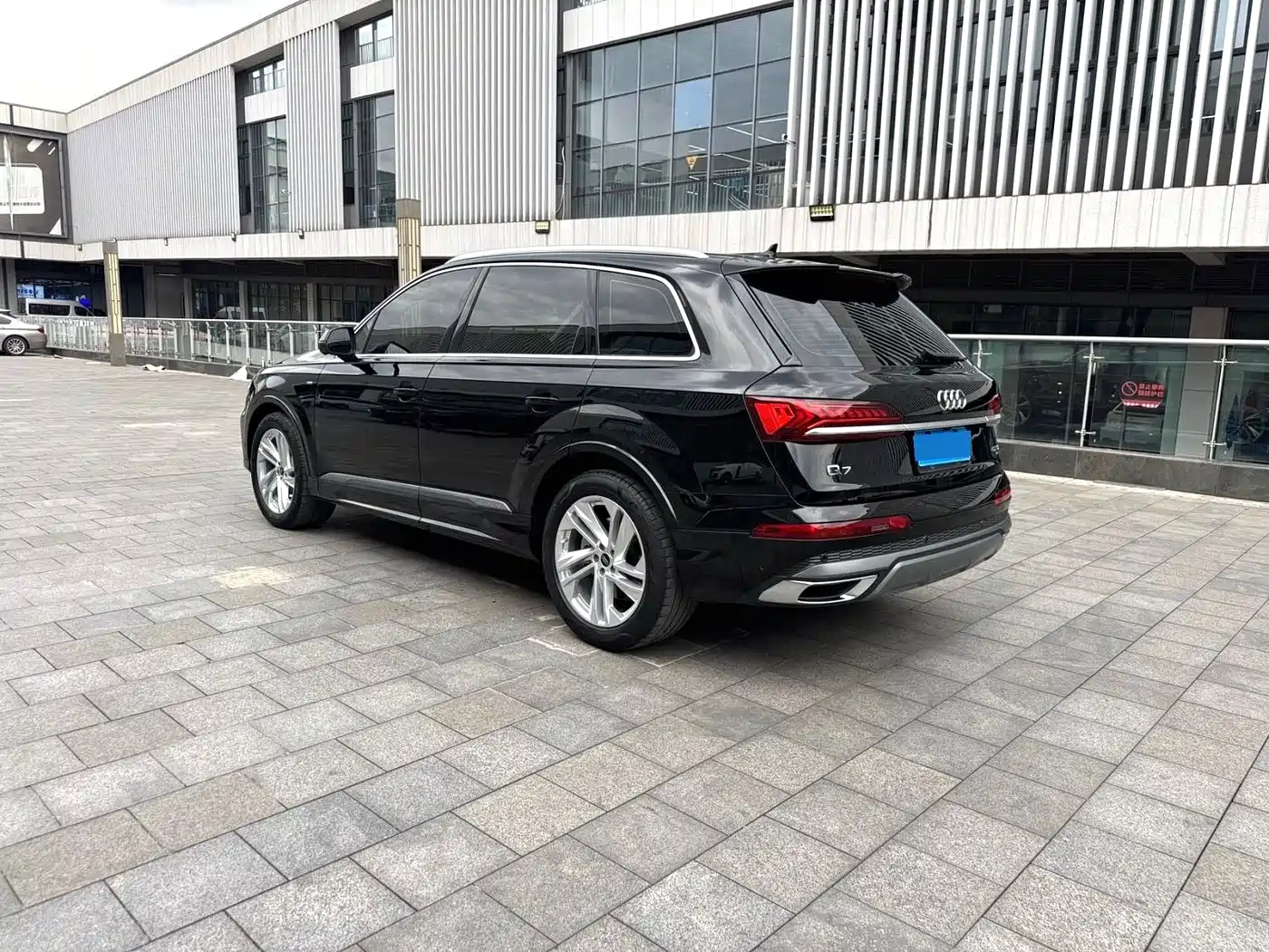 صورة 3 - Audi Q7