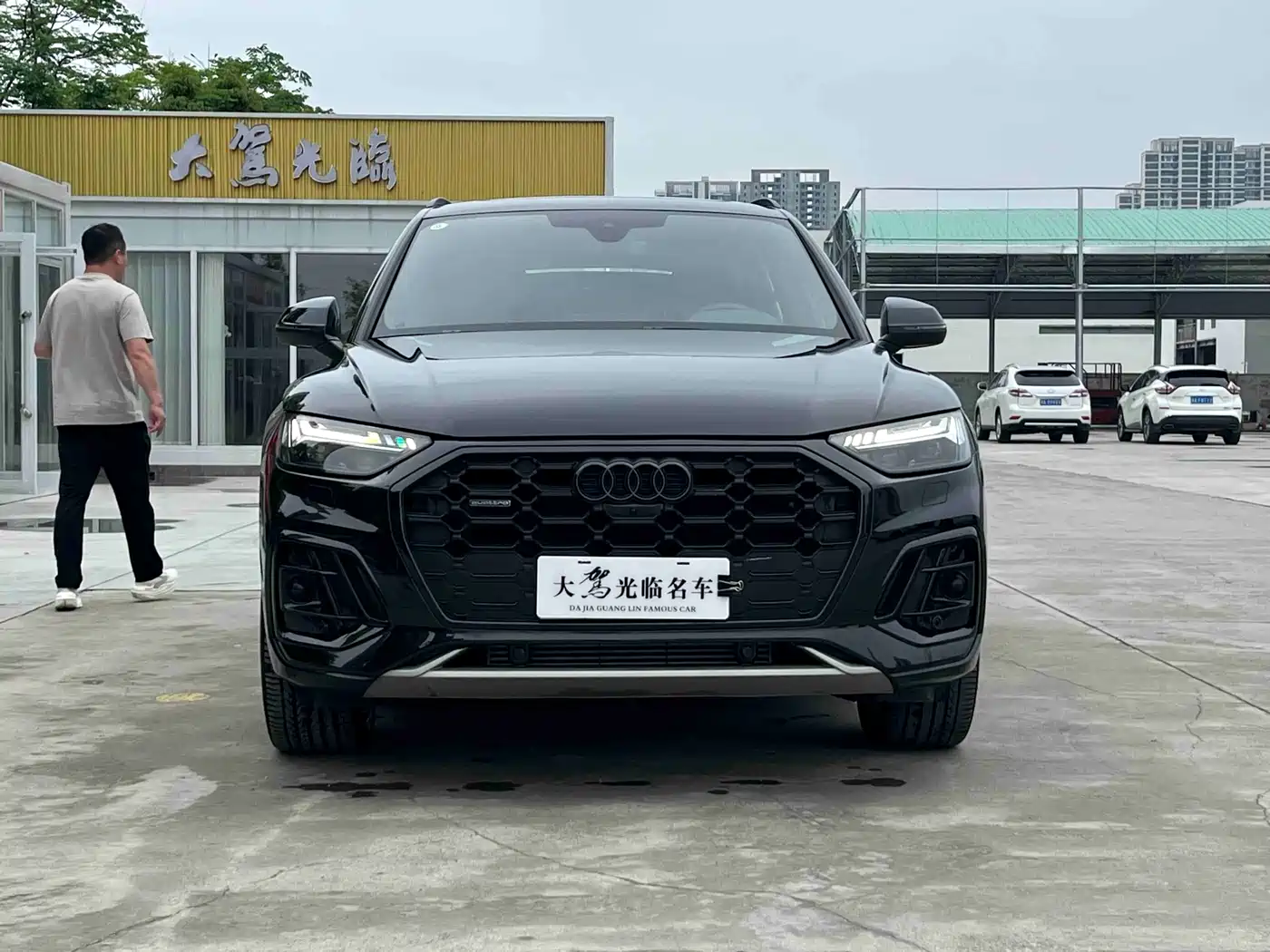 Audi Q5L 2025 45th Anniversary Edition 45 TFSI Premium Sport фото 2