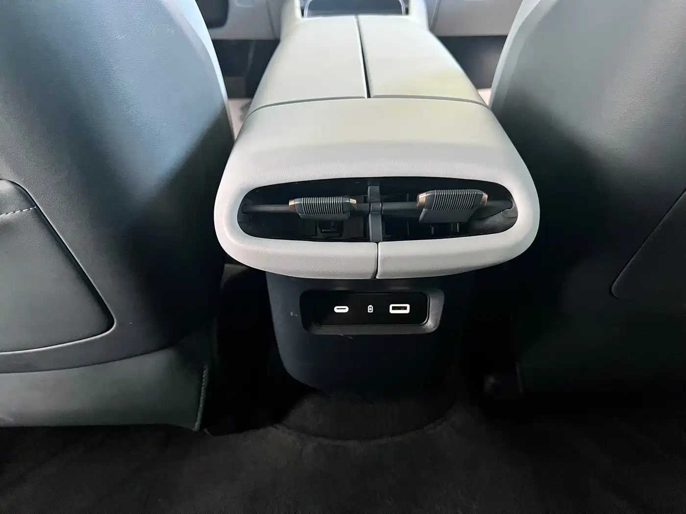Lynk & Co Z10 2025 Model 95kWh 806km RWD Smart Drive Max фото 11