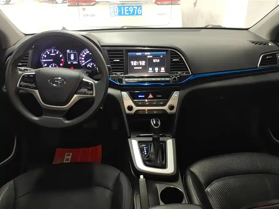 Hyundai Elantra 2016 Model 1.6L Automatic Smart Elite фото 12