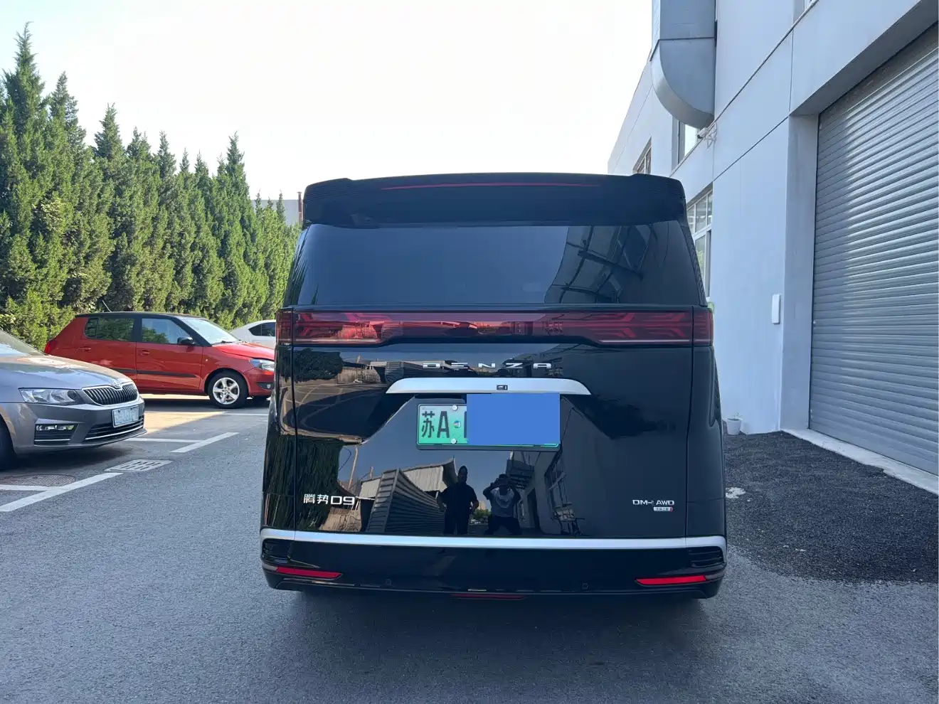Denza D9 2025 DM-i Smart Driving Edition 1020 AWD Flagship фото 4