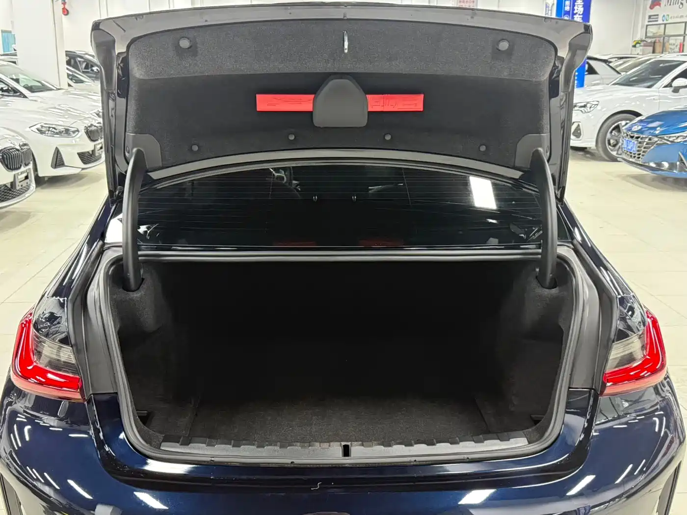 BMW 3 Series 2023 320Li M Sport Package фото 22