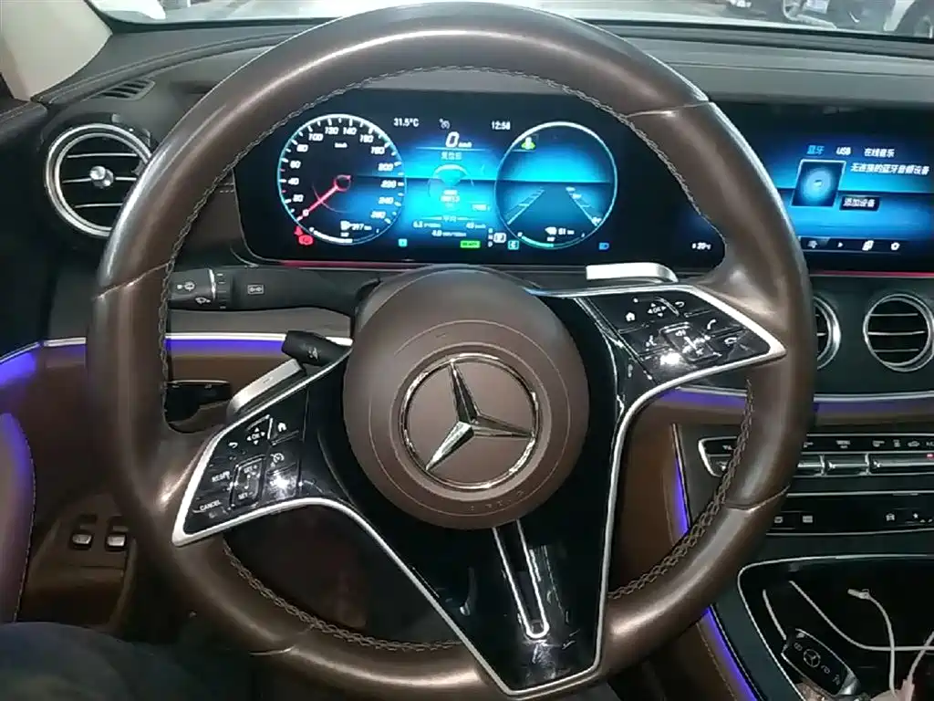 Mercedes-Benz E-Class New Energy 2022 Facelift III E 350 e L Plug-in Hybrid Sedan фото 10