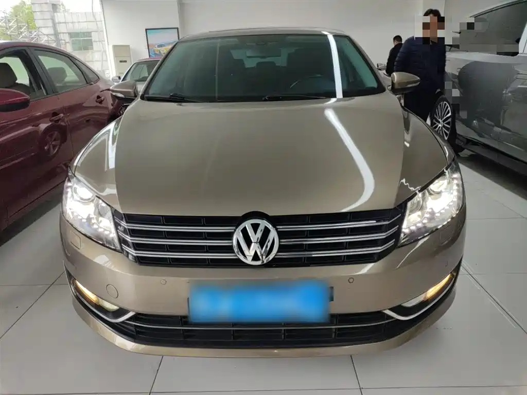 Volkswagen Passat 2014 1.8TSI DSG Executive Edition фото 3
