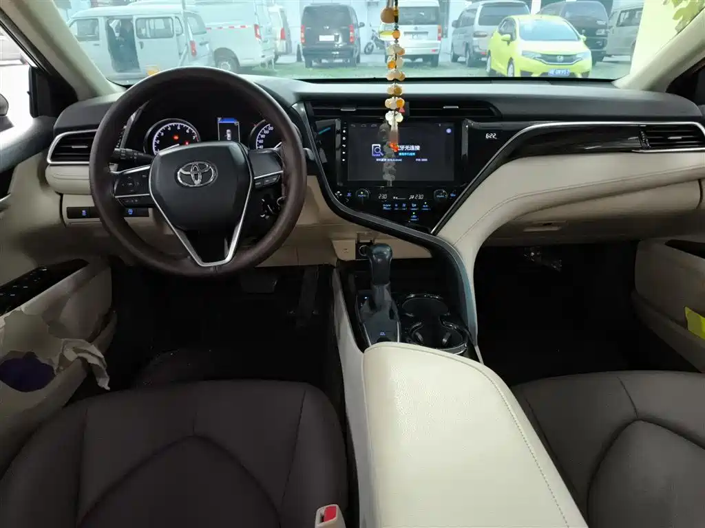 Toyota Camry 2018 2.0E Elite Edition фото 6