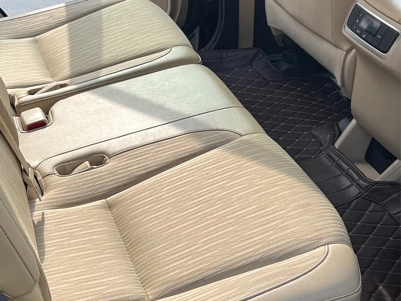 Toyota Highlander 2015 2.0T AWD Elite Edition 7-seater фото 4