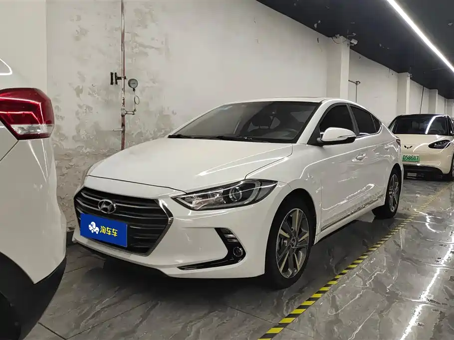 Hyundai Elantra 2016 Model 1.6L Automatic Smart Elite фото 2