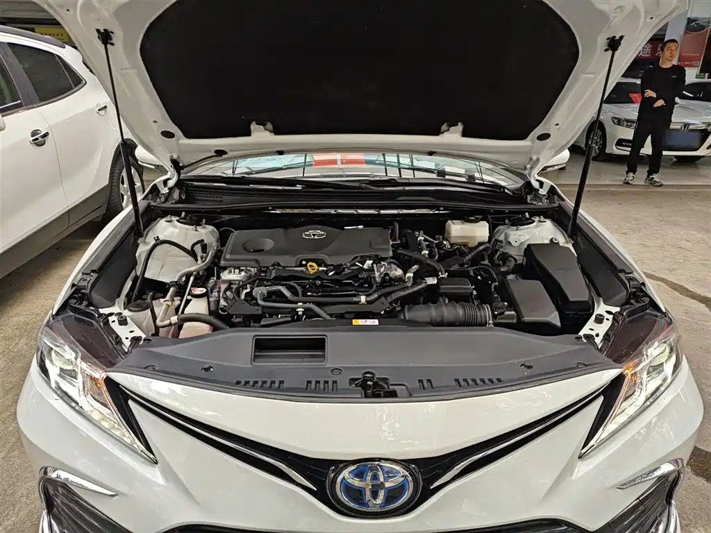 Toyota Camry 2023 Hybrid 2.5HGVP Leading Edition фото 20