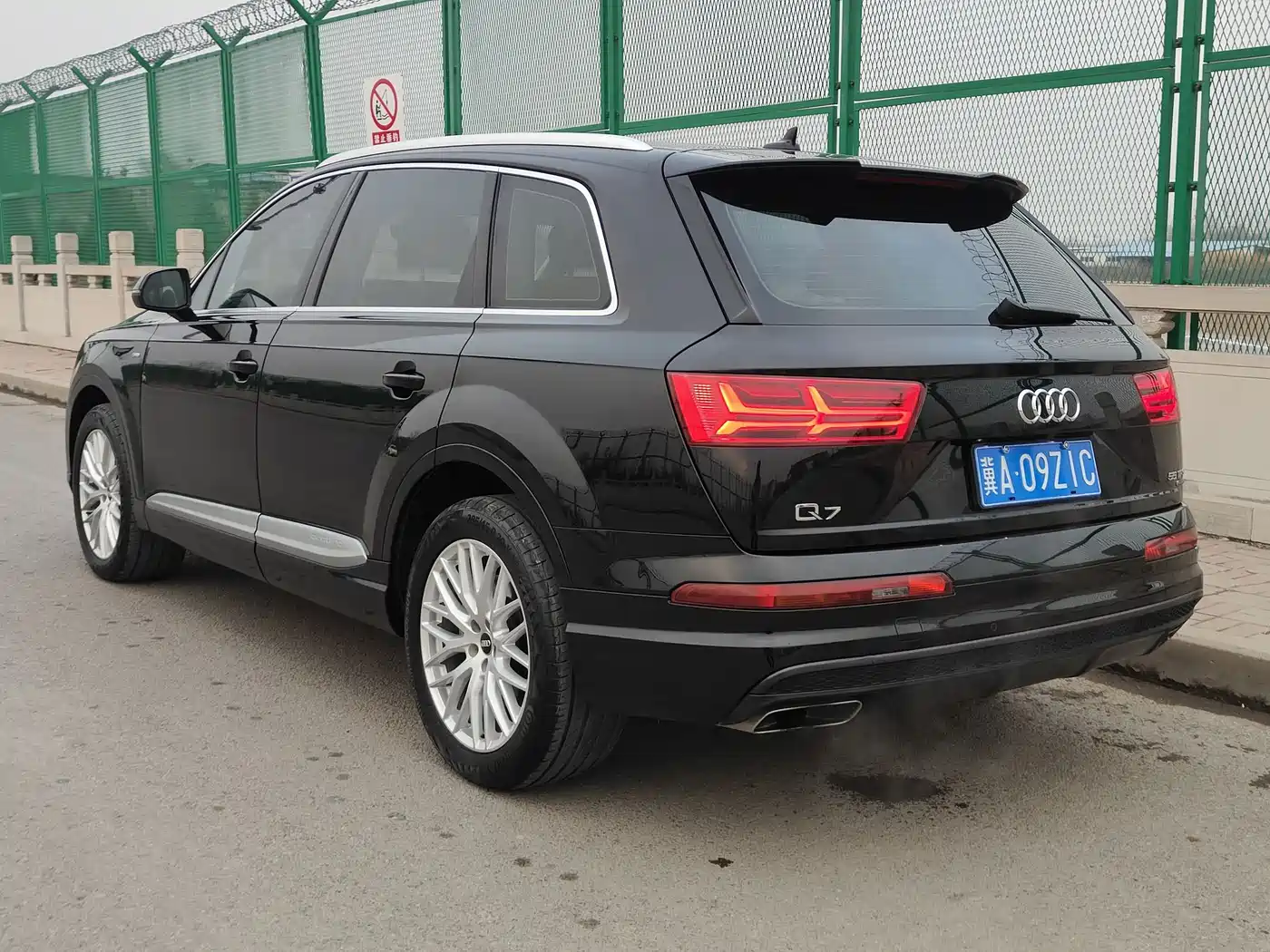 AUDI Q7
