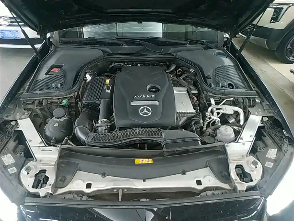 Mercedes-Benz E-Class New Energy 2022 Facelift III E 350 e L Plug-in Hybrid Sedan фото 19