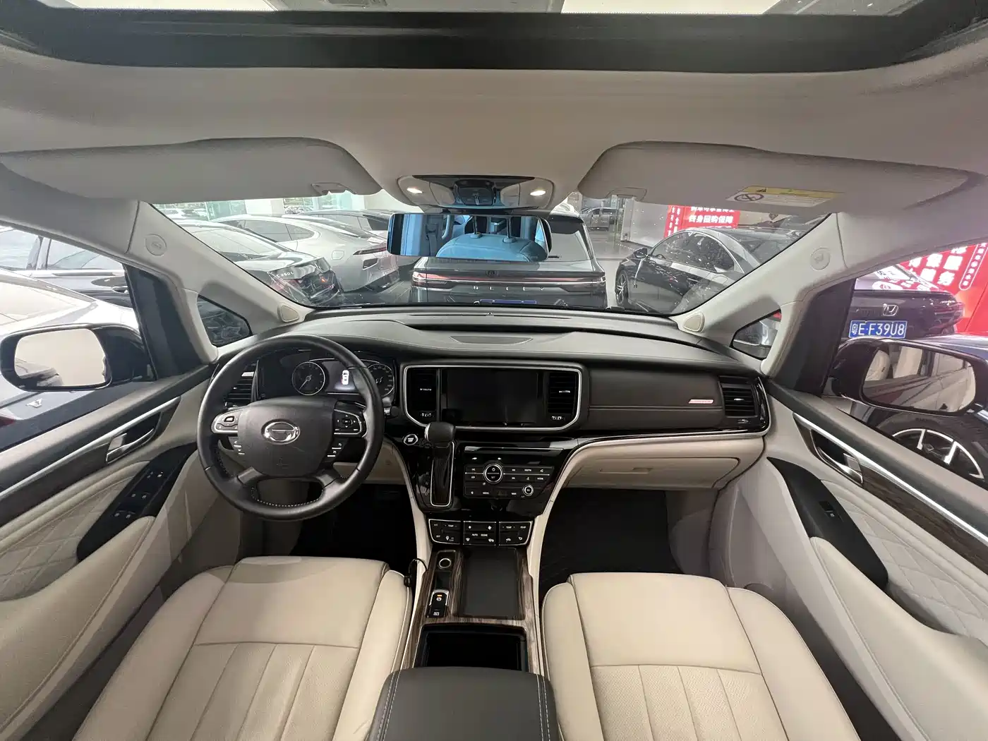 GAC Trumpchi Trumpchi M8 2018 320T Premium Edition фото 10