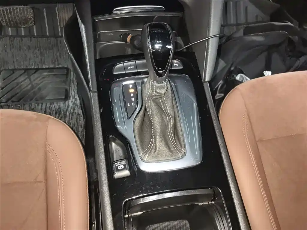 Buick Regal 2019 Facelift 20T Luxury Model China VI фото 14