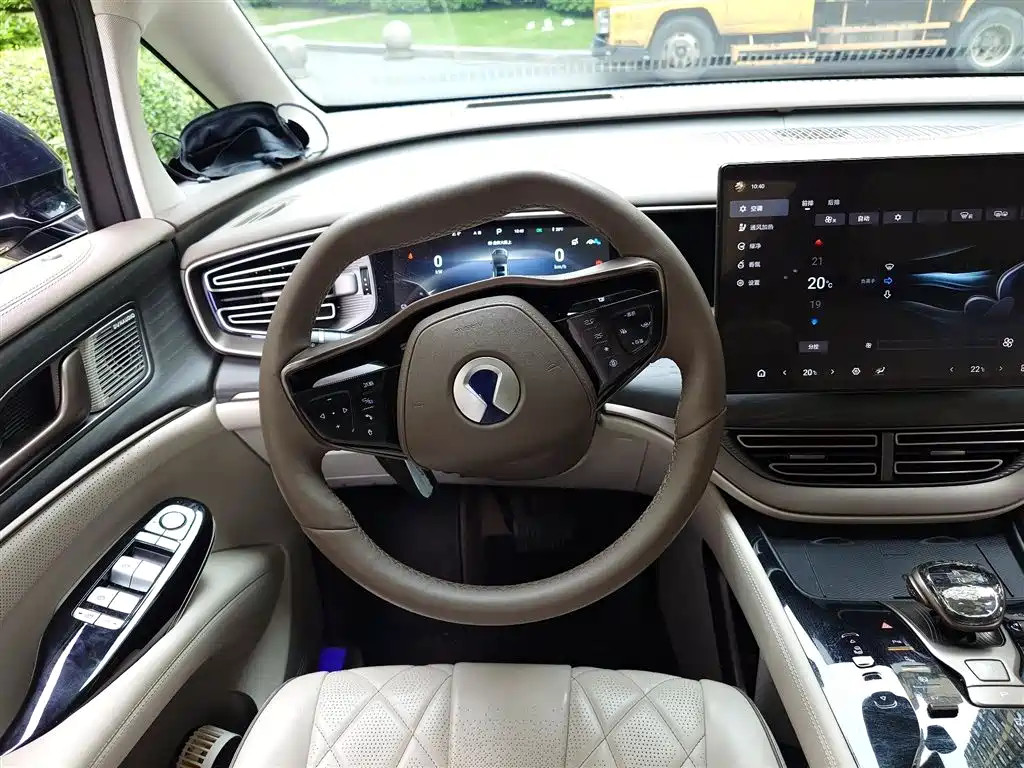 Denza D9 2022 DM-i 970 All-Wheel Drive Honor Edition фото 3