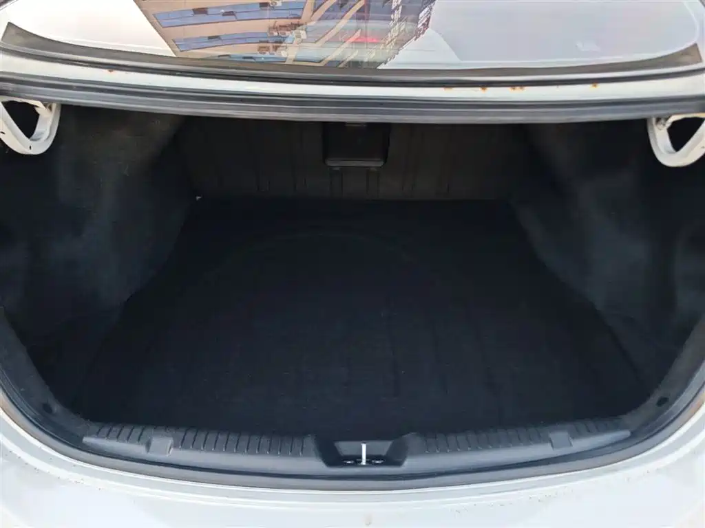 Hyundai Langdong 2015 1.6L Auto Exclusive фото 19