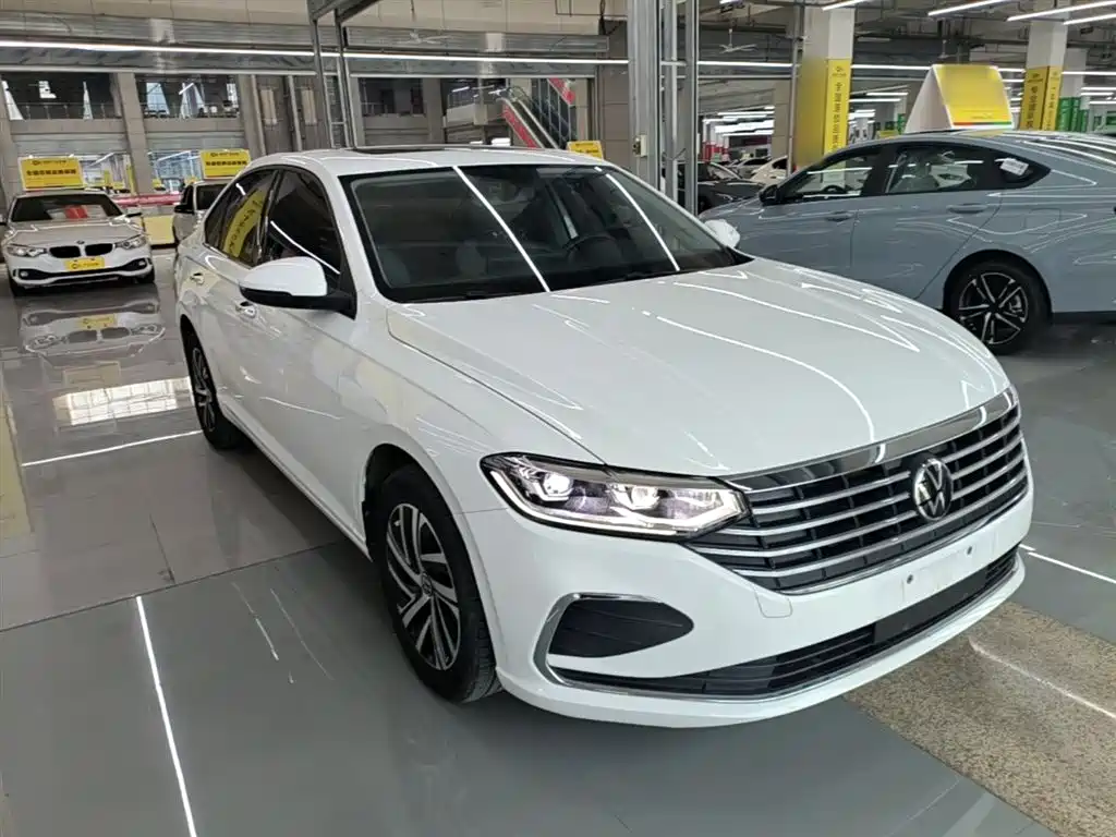 Volkswagen Lavida 2023 1.5L Auto Five Million Edition фото 4