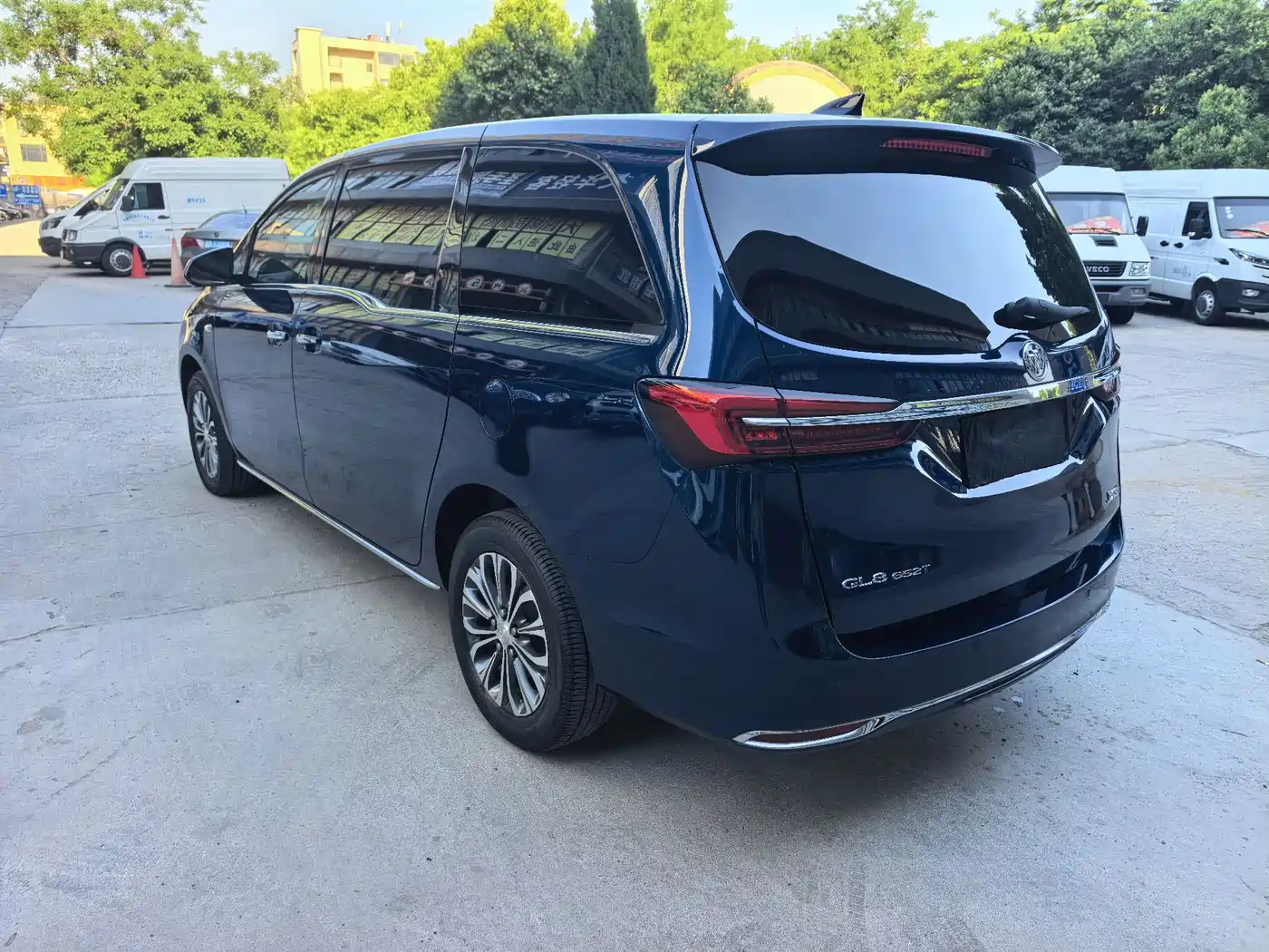Buick GL8 2023 Land Business Class 652T Luxury фото 5