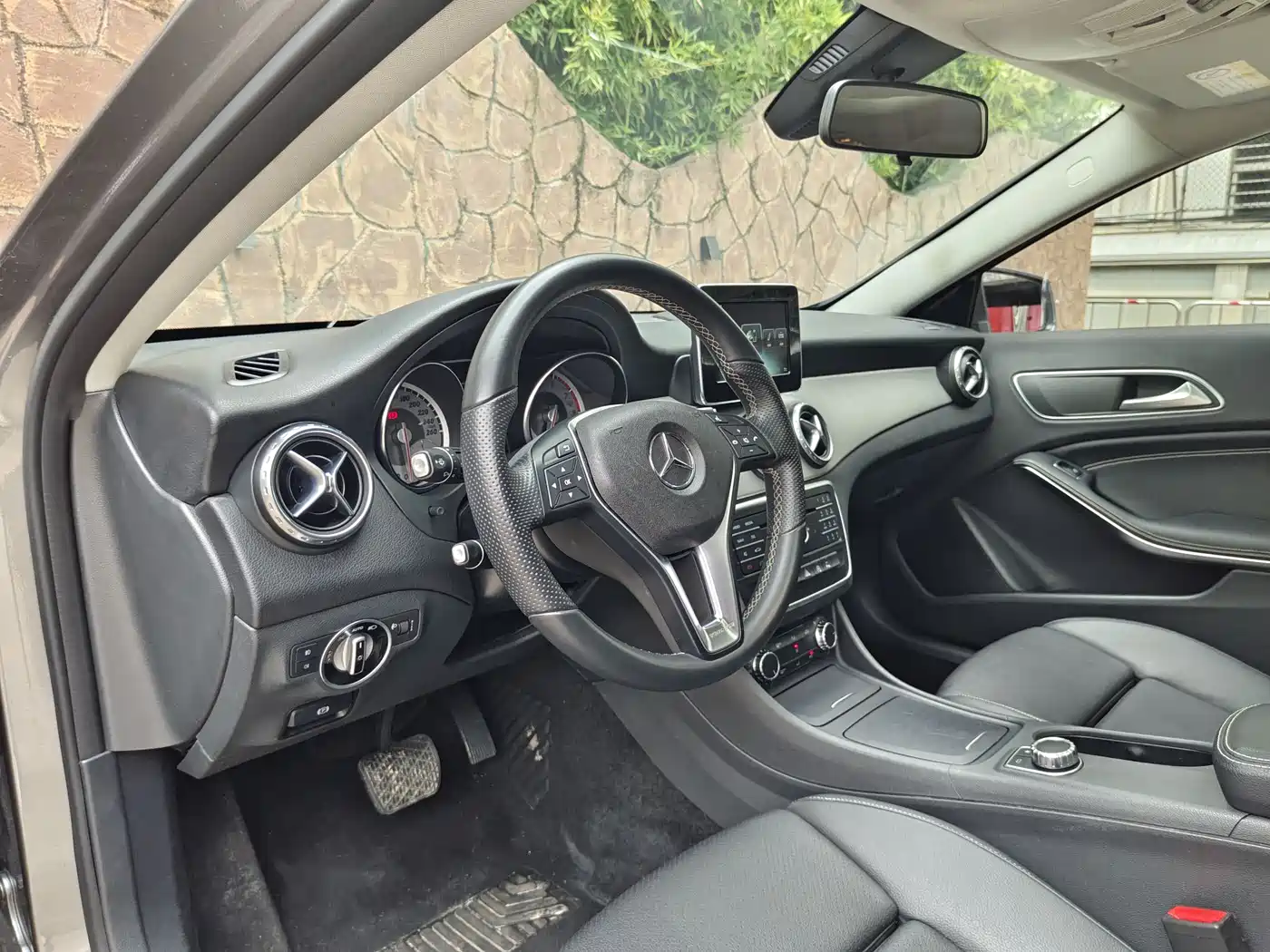 Mercedes-Benz GLA 2016 GLA 200 Dynamic фото 18