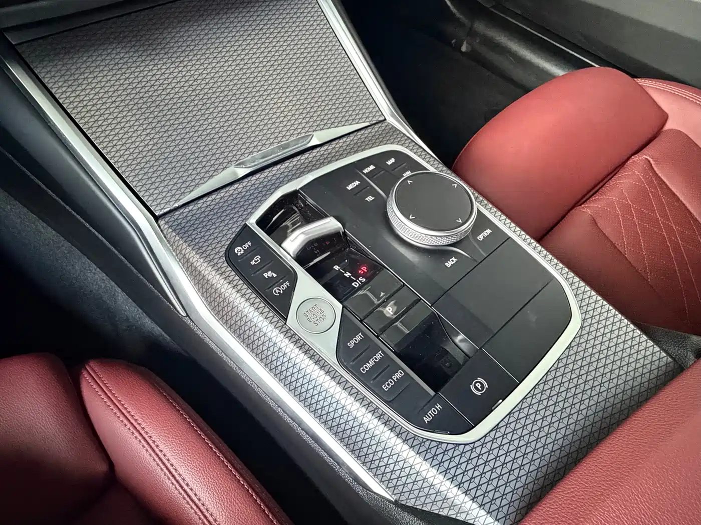 BMW 3 Series 2025 330Li Premium M Sport Night Edition фото 10