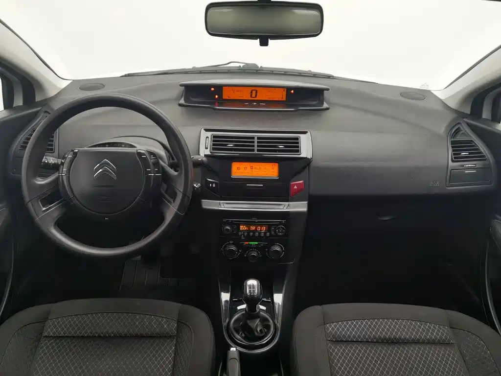 Citroën C-Quatre 2013 2013 Model Sedan 2.0L Manual Comfort Style