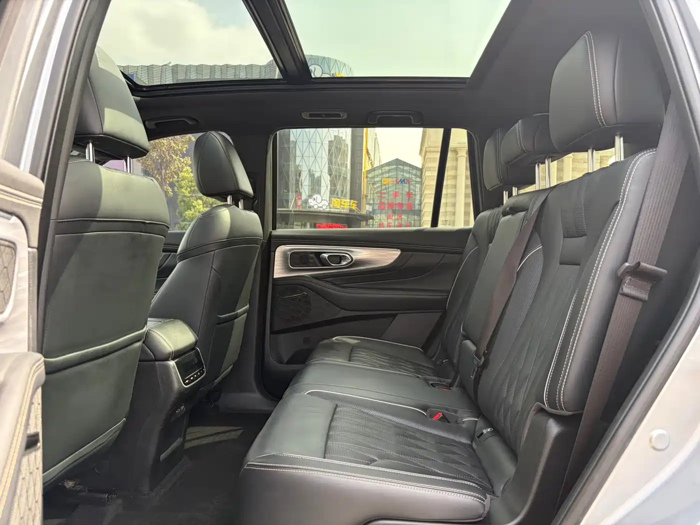 GAC Trumpchi Trumpchi GS8 2022 Pilot Series 2.0TGDI 2WD Luxury Smart Connect Edition (7-Seater) фото 13