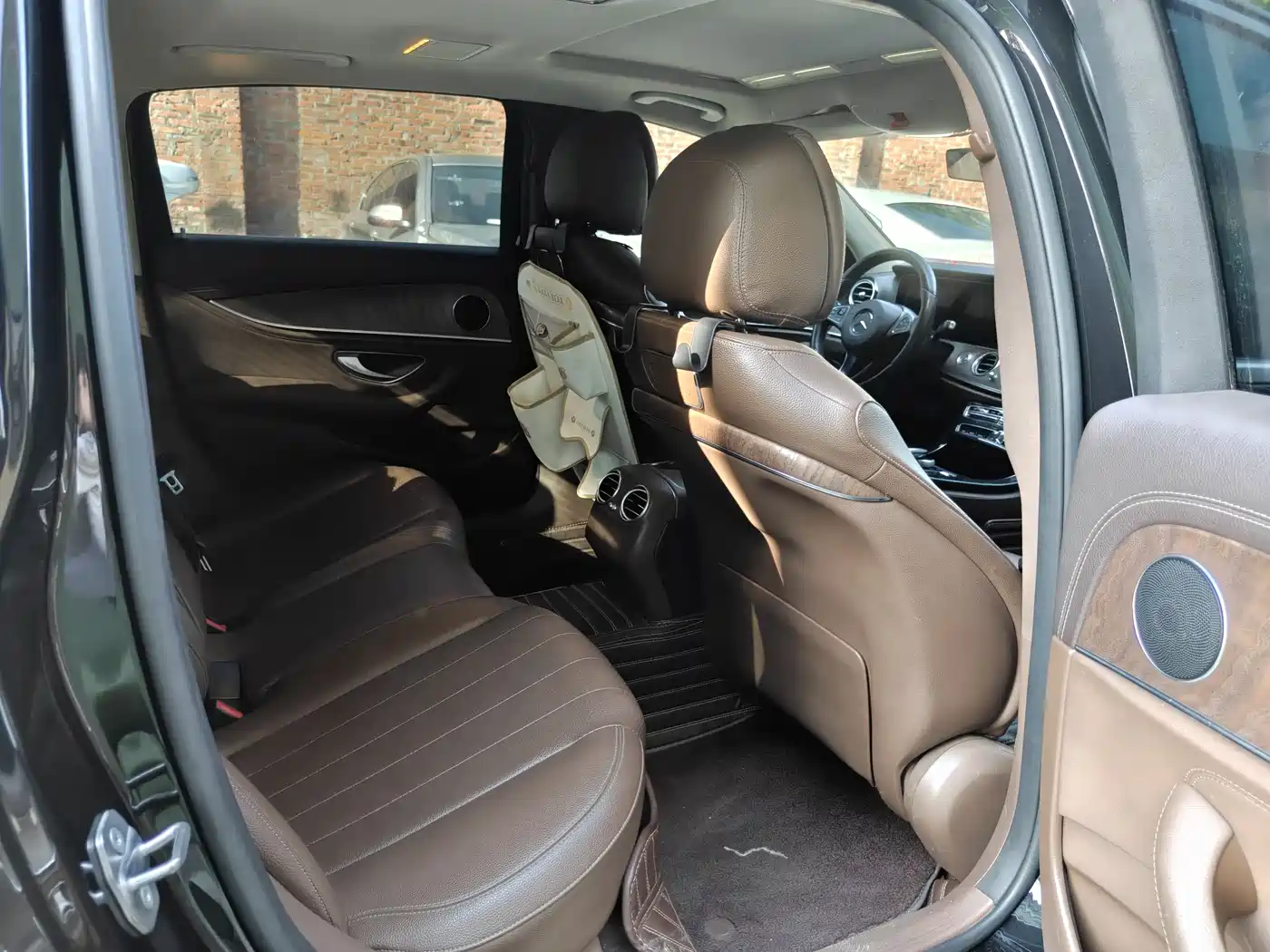 Mercedes-Benz E-Class 2016 E 200 L фото 12