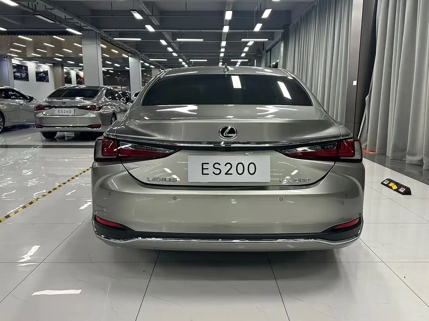 Lexus ES 2024 200 Premium Edition фото 8
