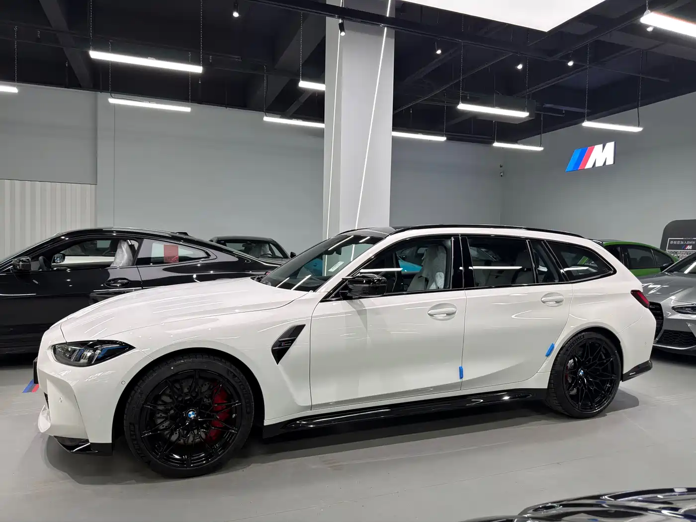 BMW M3 2026 BMW M3 Touring M xDrive Competition фото 3