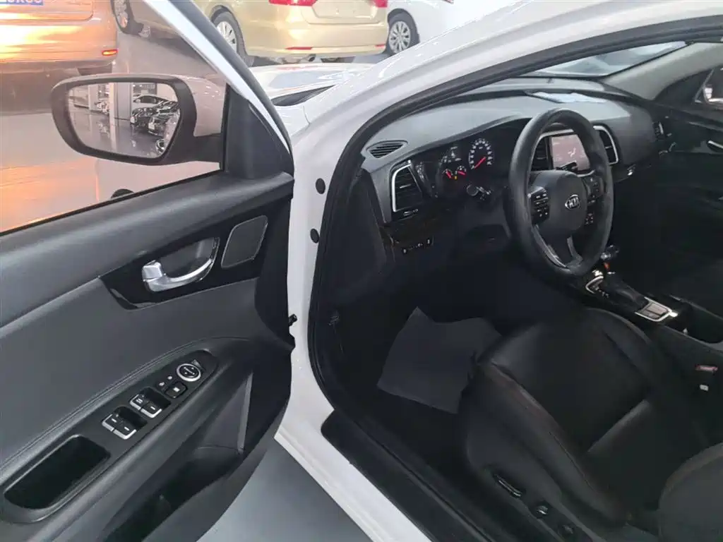 Kia Kaishen 2017 1.8L Automatic GLS фото 15