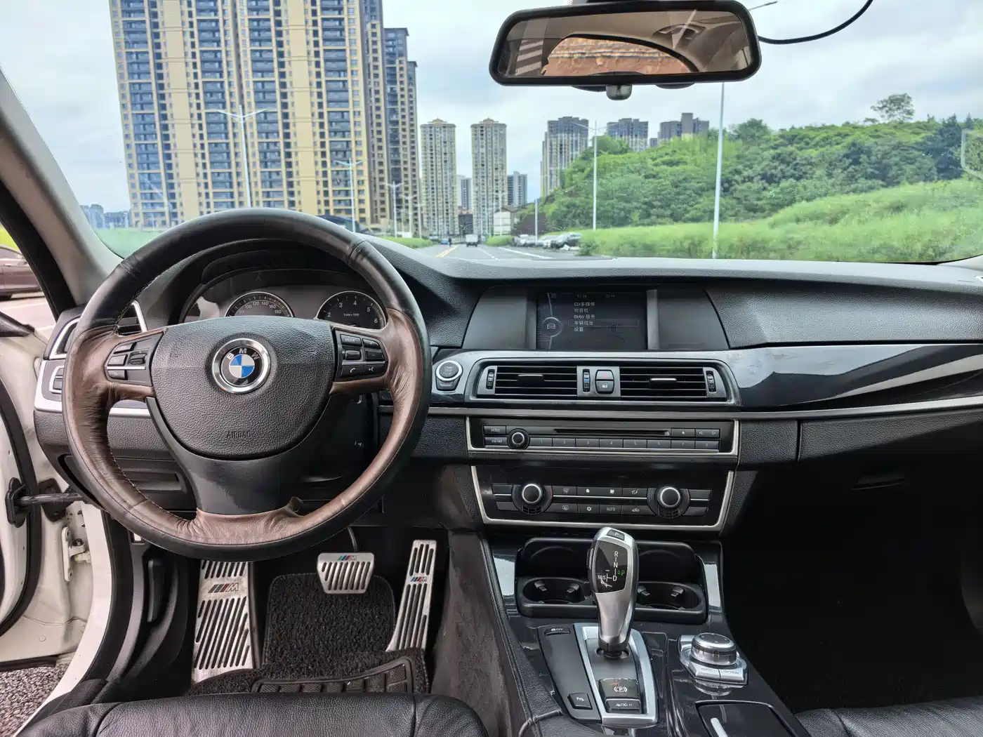 BMW 5 Series 2012 520Li Elegance фото 12
