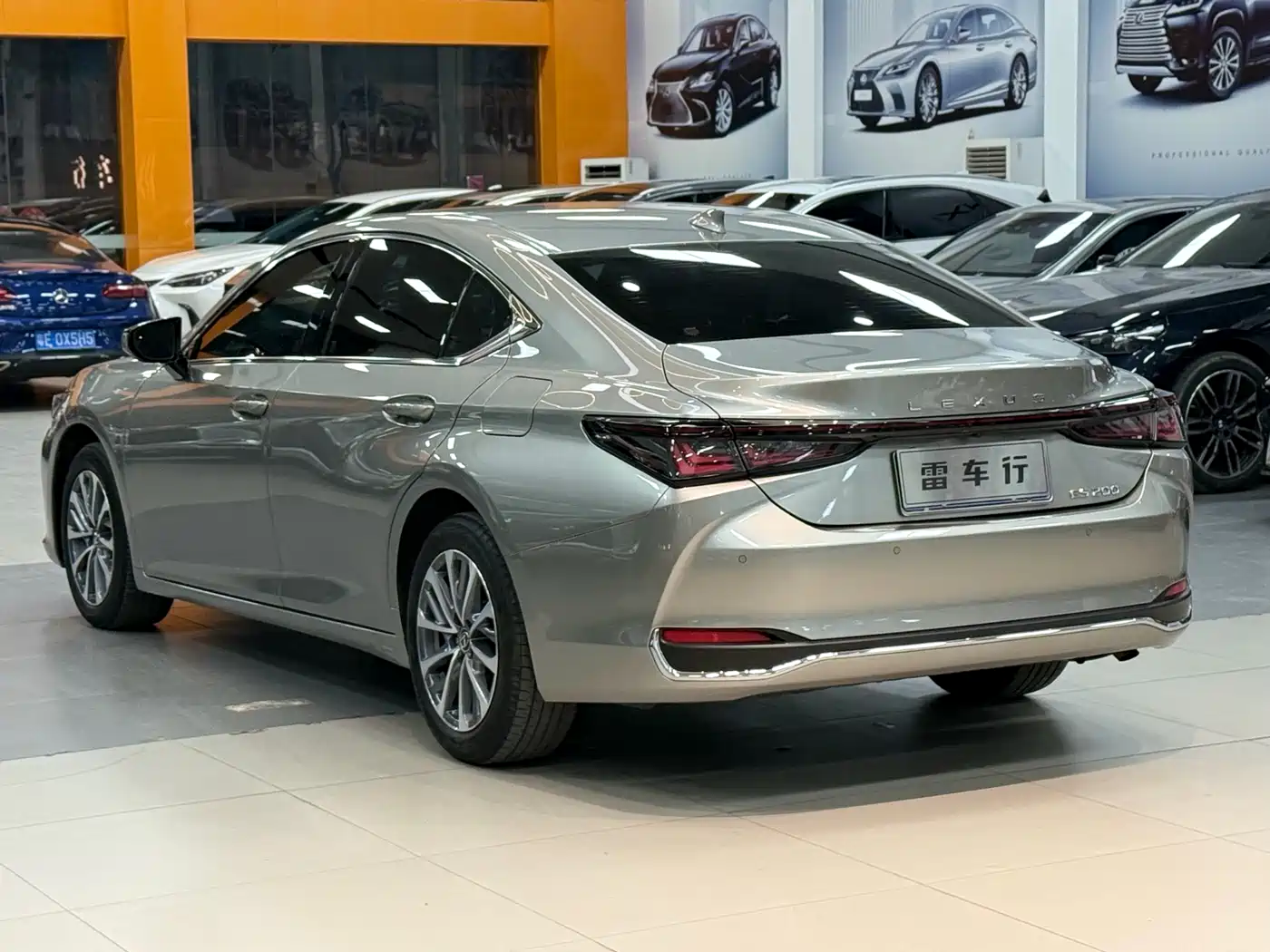 Lexus ES 2025 200 Ultimate Edition фото 11